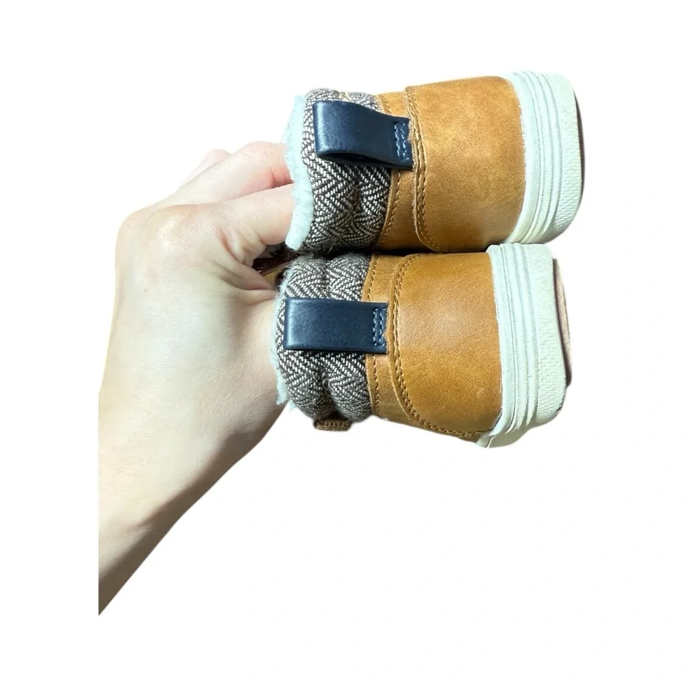 Cat & Jack Tan Kids Boots with Faux Fur